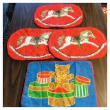 Lot Of 4 Cloth Placemats (Vintage)