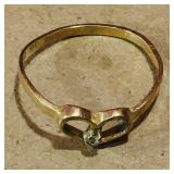 10K Gold Ladies Ring (Size 5 1/4)
