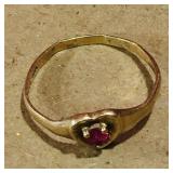 10K Gold Ladies Ring (Size 5)