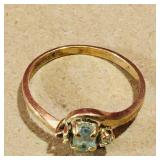 10K Gold Ladies Ring (Vintage) (Size 5)