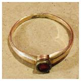 10K Gold Ladies Ring (Vintage) (Size 6 1/2)