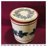 Christmas Tin Cookie Container (Vintage)