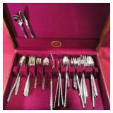 Naken Silverware Chest With Assorted Cutlery