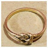 10K Gold Ladies Ring (Vintage) (Size 7)
