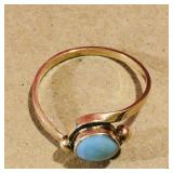 10K Gold Ladies Ring (Vintage) (Size 7)