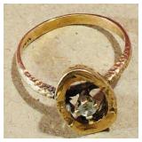 10K Gold Ladies Ring (Vintage) (Size 4)