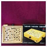 Cardinal Labyrinth Game & Box (Vintage)