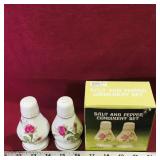 Salt & Pepper Shakers & Box (Vintage)