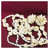Large Seashells Necklace (Vintage)