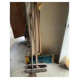 Snow Shovels, Brooms, Ice Scraper
