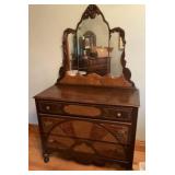 Vintage Dresser w/Mirror 42x34x19
