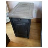 End Table w/Outlets 24x14x23