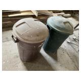 Roughneck Rubbermaid Trash Can 32gl - Qty 2
