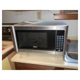 Oster Microwave - Tested
