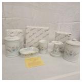 1989 Porcelain Princess House Bathroom Set