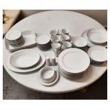 Crown Victorian Lovelace Dinnerware set