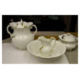 Vintage Royal V&B Wash Basin Chamber Pot Set