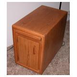 Oak End Table 14" 24.5" 20.5"