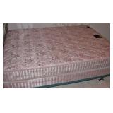 Queen Beauty Rest Mattress & Box Spring Clean