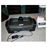 Delonghi & Hamilton Beach Mixer & Skillet