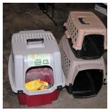 Pet Carriers & Litter Box