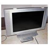 Phillips HD TV w Remote Works 17" Screen