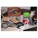 Kitchen Items Lot