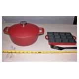 New Iron Cast Dutch Oven 9" Round & Muffin Pan