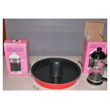 New 13" Chicken Roaster & 2 Coffee Pots Black