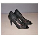 New Size 6 Woman Lace Dress Shoes