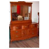 Oak Dresser w Mirror Lexington  64" L 22" D 81" T