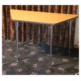 Adjustable Corner Table