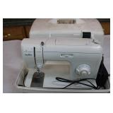 Singer Facilita sewing machine