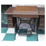 Antique Oak Cabinet Singer Treadle Sewing Machine