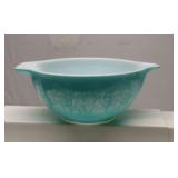 Pyrex Butterprint Cinderella mixing bowl
