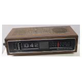 Sears FM-AM Solid State Digital flip clock radio