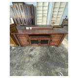 NO RESERVE. Solid wood entertainment center