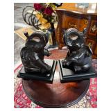 Pair of small bronze elephants
