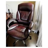 Executive swivel office chair