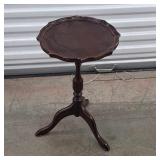 Pie crust  table