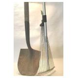 Collapsible rake and shovel Collapsible rake and shovel