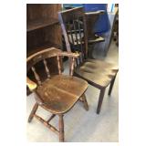 2x wooden chairs 2x wooden chairs