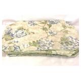 10x matching dinner mats 10x matching dinner mats