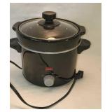 Small crockpot (works) Small crockpot (works)