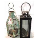 2x lantern decor