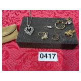 Miscellaneous jewelry and earring sets