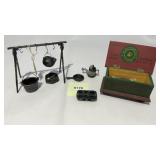 Boyd bear camp accessories, a lot of eight