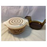 Pyrex dish with lid and carrier