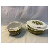 Pyrex set of two with lids