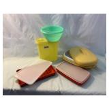 Miscellaneous Tupperware containers